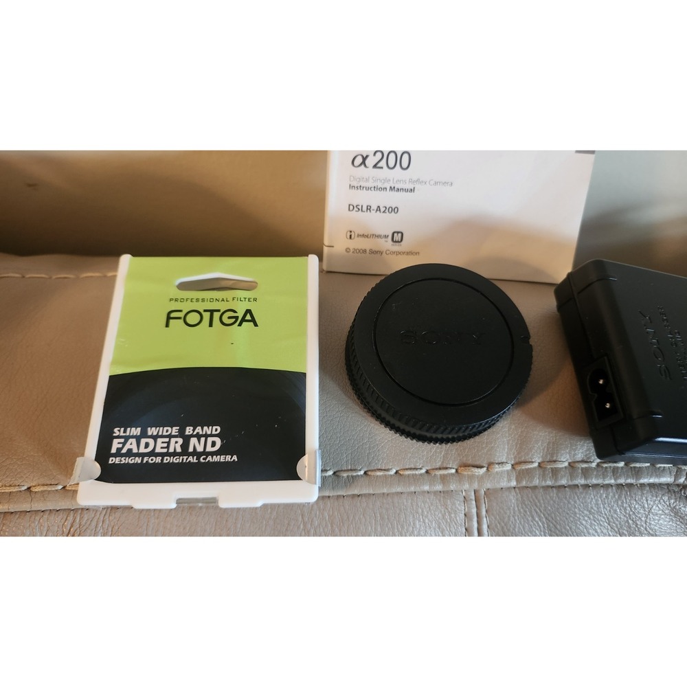 Sony Alpha DSLR-A200 10.2MP Digital SLR Camera W 18-70mm & 4.5-5.6/75-300 Lens - Picture 7 of 16